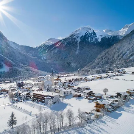 Tatil Evi Hochkrimml With Sauna On The Slope